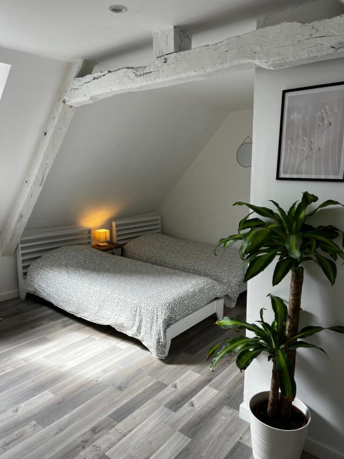 Domaine De La Ville Cherel, Maison En Pierre Pontorson Extérieur photo