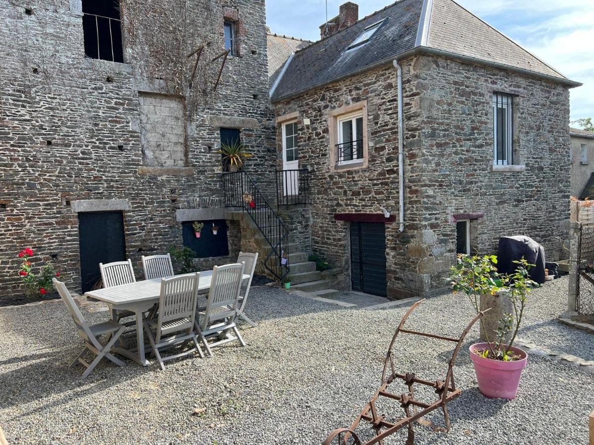 Domaine De La Ville Cherel, Maison En Pierre Pontorson Extérieur photo